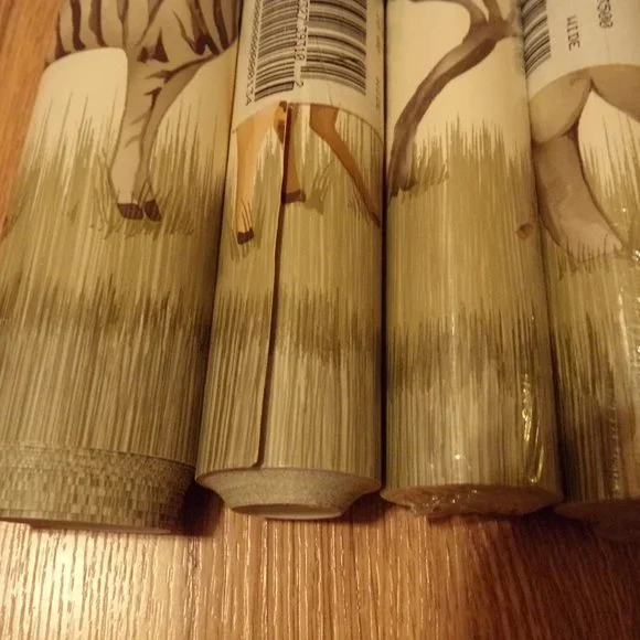 African Safari Animals Tiger Elephant Giraffe Green Grass Cream Wallpaper Border - Picture 14 of 15